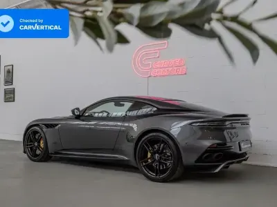 Gebraucht Aston Martin DBS 725 PS (533 kW) 2022 Xenon grey Coupé