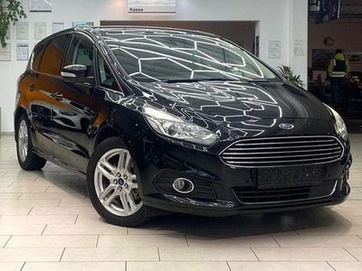 Usata Ford S-MAX Titanium 209 CV (153 kW) 2017 Nero Monovolume