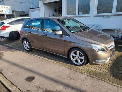 gebraucht Mercedes B180 d Automatik,Xenon,Navi TÜVneu,Reifen neu