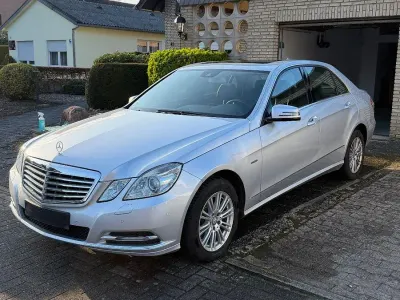 Second-hand Mercedes E250 204 CP (150 kW) 2010 Argintiu Berlinǎ