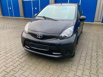 Gebraucht Toyota Aygo 68 PS (50 kW) 2012 Schwarz Kleinwagen