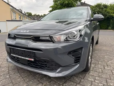 Gebraucht Kia Rio Edition 7 84 PS (61 kW) 2023 Grau Limousine