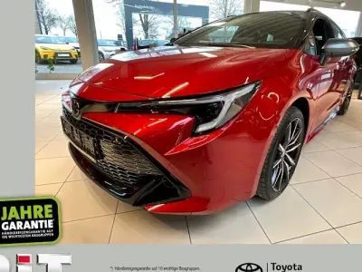Neu Toyota Corolla Sport 196 PS (144 kW) 2026 Karminarot Kombi