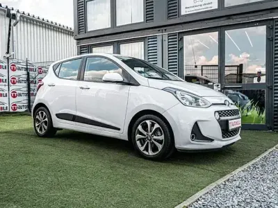 Gebraucht Hyundai i10 Trend 87 PS (63 kW) 2019 Polar white / sol Kleinwagen