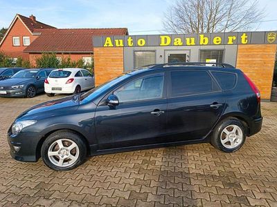 Schwarz Gebraucht 2011 Hyundai i30 Kombi | 5.850 € (Teuer)