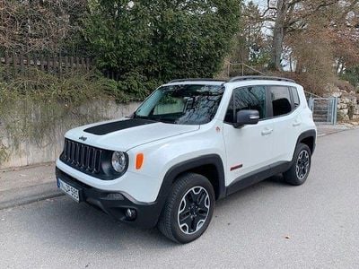 Gebraucht Jeep Renegade Trailhawk 170 PS (125 kW) 2015 Weiß SUV