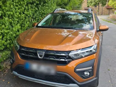 Gebraucht Dacia Sandero Comfort 101 PS (74 kW) 2021 Orange Limousine