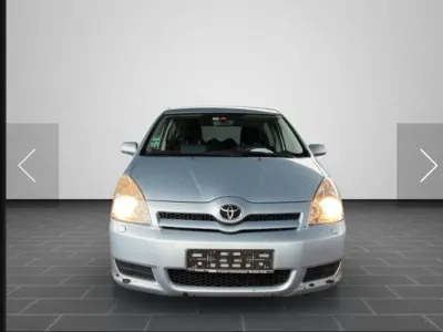 Używany Toyota Corolla 110 KM (80 kW) 2005 Srebrny Kombi