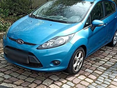 Gebraucht Ford Fiesta 60 PS (44 kW) 2012 Blau Kleinwagen