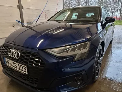 Używany Audi A3 Sportback 150 KM (110 kW) 2021 Niebieski Hatchback