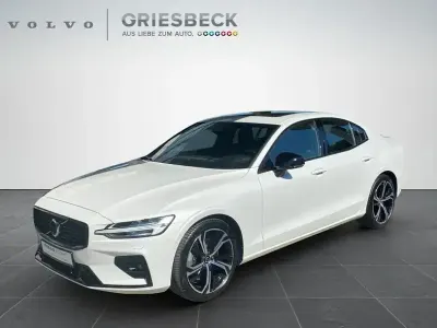Gebraucht Volvo S60 Ultimate 250 PS (183 kW) 2023 Crystal white pearl / metallic Limousine