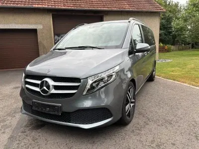 Gebraucht Mercedes V300 Avantgarde Edition 239 PS (175 kW) 2019 Grau Van / Kleinbus