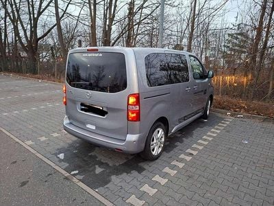 Silber Gebraucht 2020 Opel Zafira Edition Van / Kleinbus | 26.000 €