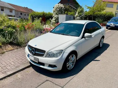 Gebraucht Mercedes C200 Elegance 136 PS (100 kW) 2009 Weiß Limousine