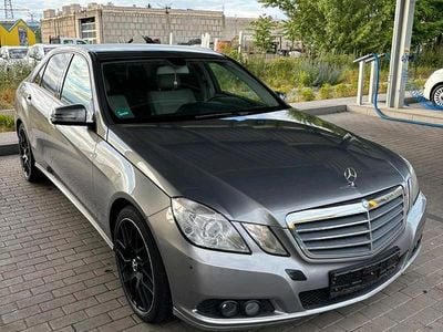 Mercedes E200