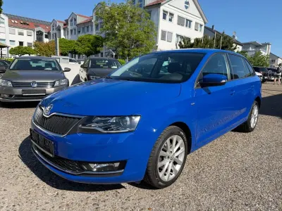 Używany Skoda Rapid Clever 95 KM (69 kW) 2018 Niebieski Hatchback