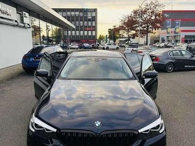 Gebraucht BMW 530 Sport Line 252 PS (185 kW) 2018 Blau Limousine