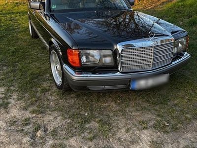 Second-hand Mercedes 420 SE 204 CP (150 kW) 1986 Negru Berlinǎ