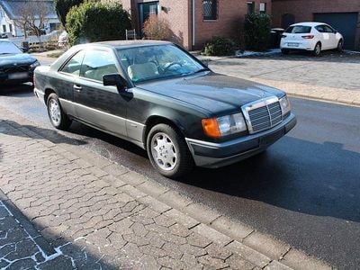 Brugt Mercedes 230 132 HK (97 kW) 1988 Sort Coupe