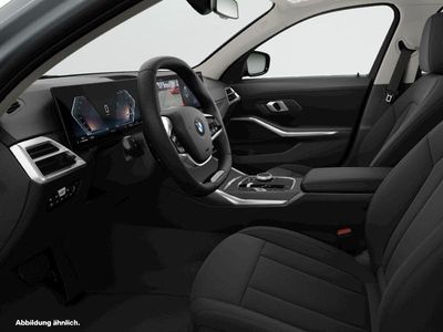 Grau Gebraucht 2025 BMW 318 Kombi | 37.519 € (Fairer Preis)