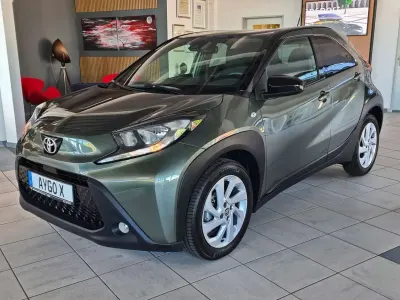 Gebraucht Toyota Aygo X Pulse 72 PS (52 kW) 2022 Cardamon green SUV