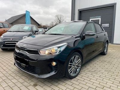 Schwarz Gebraucht 2020 Kia Rio Platinum Edition Limousine | 17.280 € (Fairer Preis)