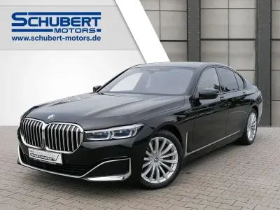 Gebraucht BMW 750 530 PS (389 kW) 2022 Schwarz Limousine