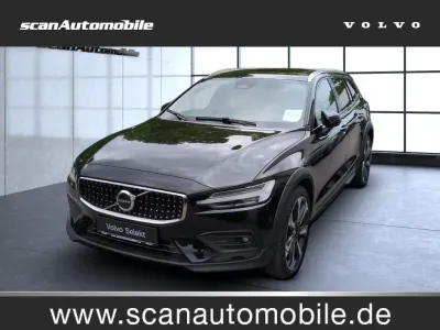 Gebraucht Volvo V60 Plus 197 PS (144 kW) 2024 Onyx black (metallic) Kombi