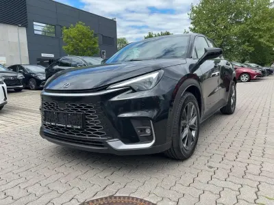 Gebraucht Lexus LBX 136 PS (100 kW) 2026 Mysticschwarz mica SUV