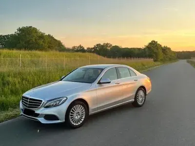 Gebraucht Mercedes C200 184 PS (135 kW) 2014 Beige Limousine
