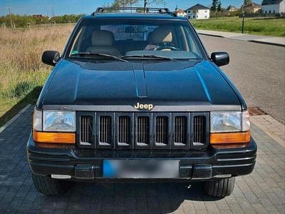 Second-hand Jeep Cherokee 180 CP (132 kW) 1996 Negru SUV