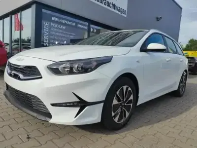 Gebraucht Kia Ceed Sportswagon Gold 140 PS (102 kW) 2025 Weiss Kombi