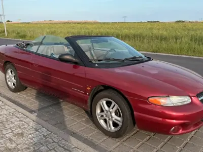Gebraucht Chrysler Stratus 160 PS (117 kW) 1996 Rot Cabrio