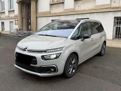 Grau Gebraucht 2022 Citroën C4 SpaceTourer Shine Van / Kleinbus | 8.900 € (Fairer Preis)