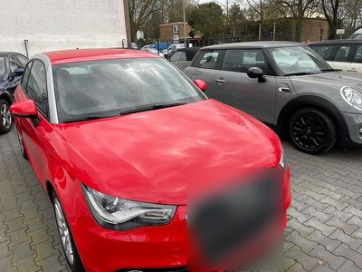 Gebraucht Audi A1 Ambition 122 PS (89 kW) 2012 Rot Kleinwagen