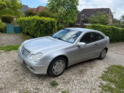 Gebraucht Mercedes CL200 163 PS (119 kW) 2002 Schwarz Coupé