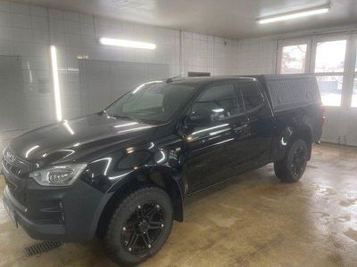 Gebraucht Isuzu D-Max 163 PS (119 kW) 2023 Schwarz Pickup