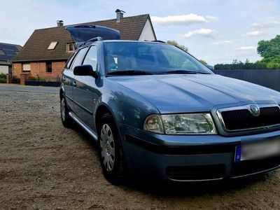 gebraucht Skoda Octavia Kombi 1,6 Liter 102 PS