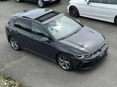 Second-hand VW Golf VIII R-line 150 CP (110 kW) 2022 Gri Berlinǎ