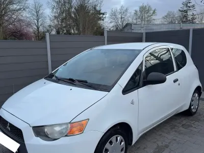Usata Mitsubishi Colt 75 CV (55 kW) 2009 Bianco Utilitaria