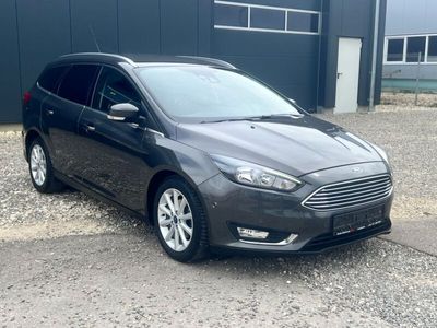 gebraucht Ford Focus Turnier Titanium NAVI RFK SHZ PDC