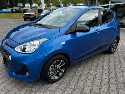 Gebraucht Hyundai i10 Passion 87 PS (63 kW) 2018 Blau Kleinwagen