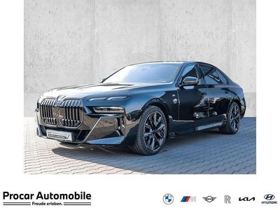 Gebraucht BMW 740 Sport Line 286 PS (210 kW) 2025 Schwarz Limousine
