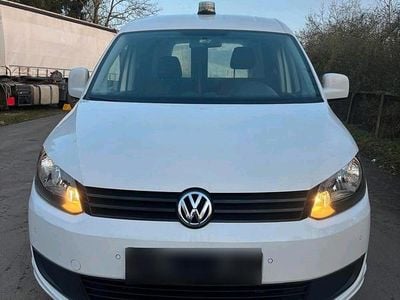Second-hand VW Caddy 101 CP (74 kW) 2014 Alb Monovolum