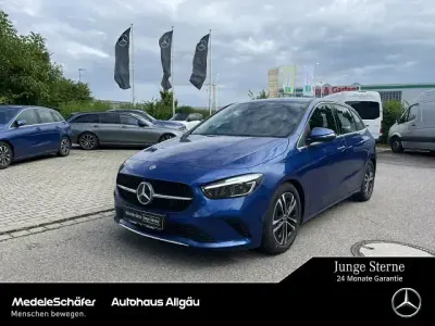Second-hand Mercedes B200 Progressive 163 CP (119 kW) 2025 Albastru Monovolum