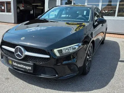 Gebraucht Mercedes 180 116 PS (85 kW) 2021 Schwarz Limousine