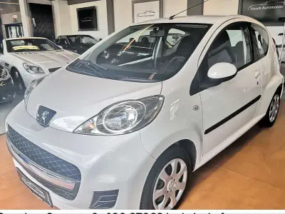 Gebraucht Peugeot 107 Filou 68 PS (50 kW) 2010 Weiß Kleinwagen