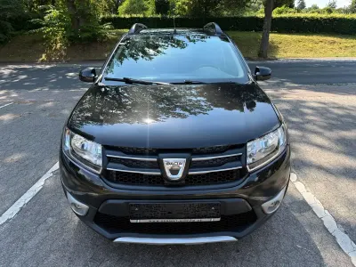 Gebraucht Dacia Sandero Prestige 90 PS (66 kW) 2016 Schwarz SUV