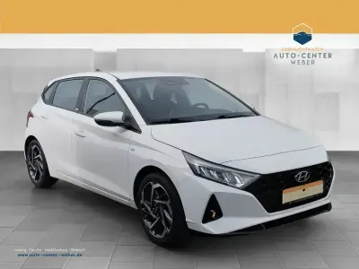 Usata Hyundai i20 Intro Edition 101 CV (74 kW) 2021 Bianco Utilitaria