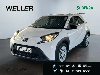 Neu Toyota Aygo X Business Edition 72 PS (52 kW) 2025 Weiss SUV